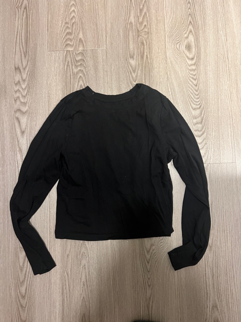 Old Navy Black Long-Sleeve Crew Neck Top